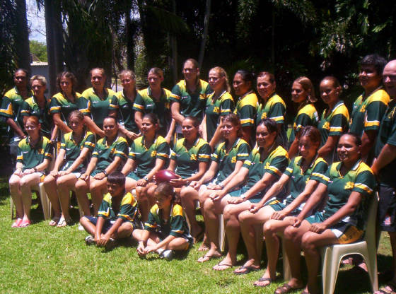 ythewomensfootballteam2005-06.jpg